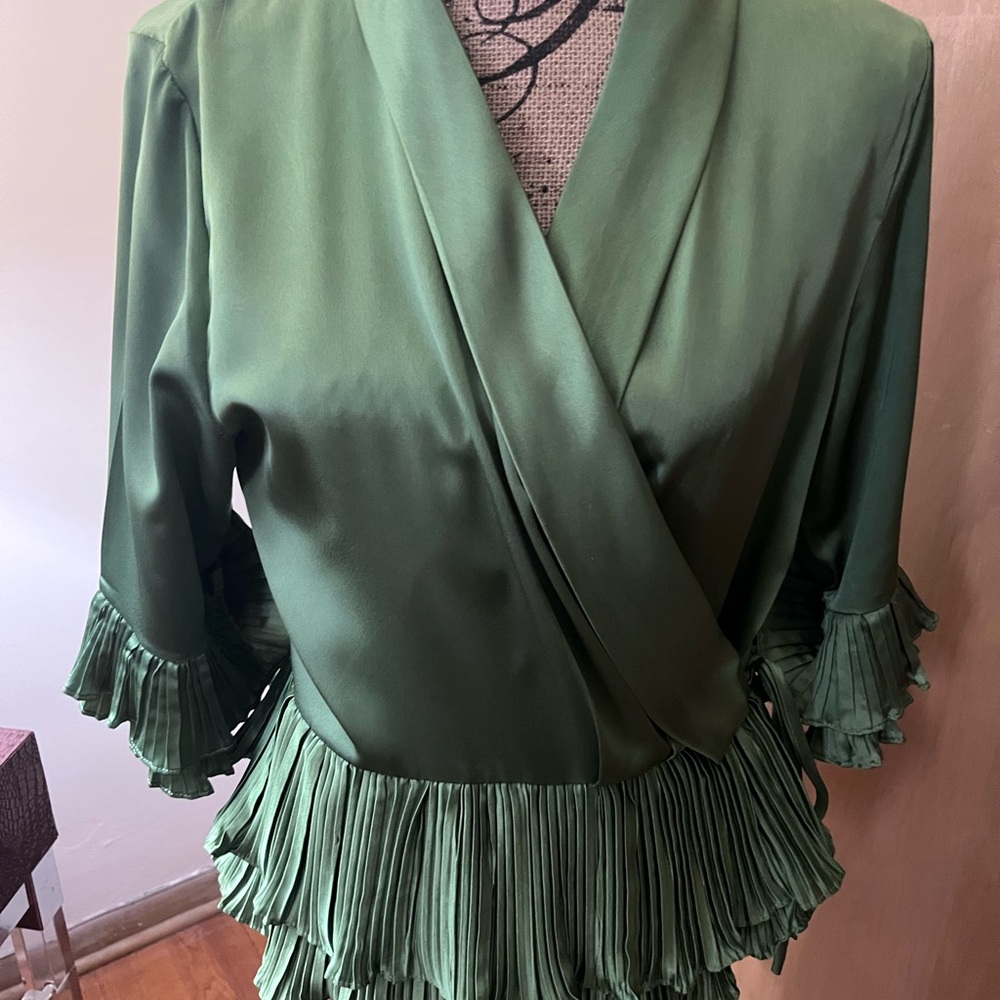 Elegant Green Women's Top
